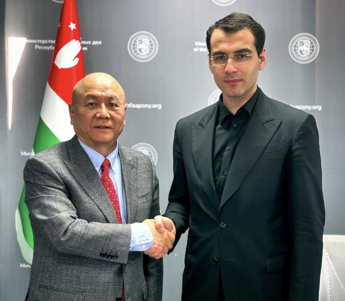 Inal Ardzinba and Ge Zhili discussed cultural and humanitarian cooperation between the Republic of Abkhazia and the People's Republic of China