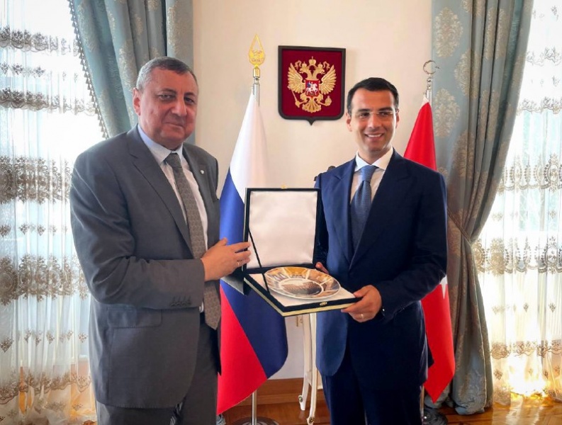 Inal Ardzinba met with Andrey Buravov, the Consul General of the Russian Federation in Istanbul 