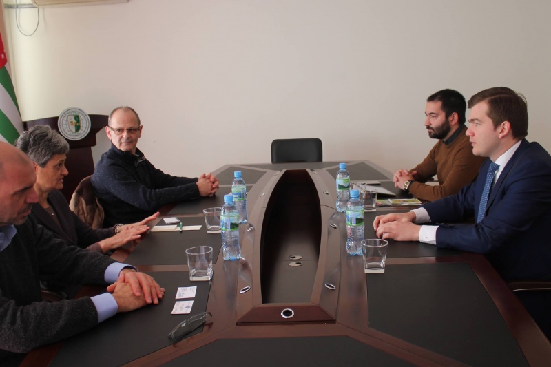 Kan Tania held a meeting with the head of the office "Action Against Hunger" (ACH) in Abkhazia, Ervin Blau and Professor of Turin University Luciana Tavella