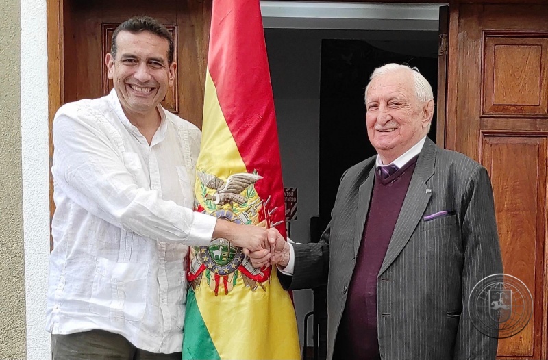 Abhazya Cumhuriyeti Dışişleri Bakanı İnal Ardzinba'nın Abhazya Büyükelçisi ile Bolivya'nın Venezuela Büyükelçisi'nin görüşmesi ile ilgili yorumu
