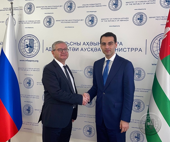 Inal Ardzinba held a meeting with Alexey Dvinyanin, Russian Ambassador to Abkhazia