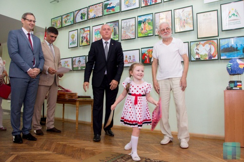 В Тирасполе состоялось открытие выставки Международного конкурса рисунков «Абхазия, Южная Осетия и Приднестровье: дружба, скрепленная временем»