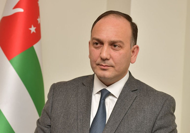 В адрес главы МИД Абхазии поступили поздравления по случаю дня рождения