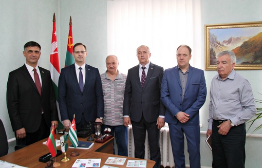 В Официальном Представительстве Республики Абхазия в Приднестровье состоялось спецгашение почтовых марок и конвертов