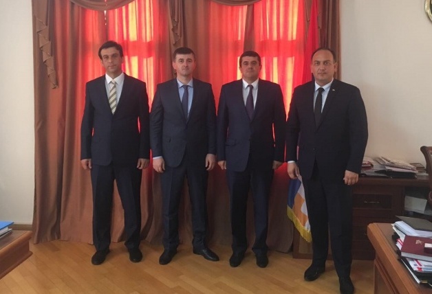 Abhaz Dışişleri Bakanlığı heyeti Artsakh Cumhuriyeti Başbakanı Araik Harutyunyan ile bir araya geldi.