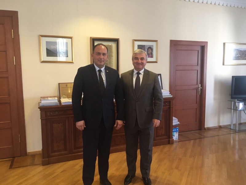 Daur Kove Artsakh Cumhuriyeti Ulusal Meclisi Başkanı Ashot Gulyan ile bir araya geldi