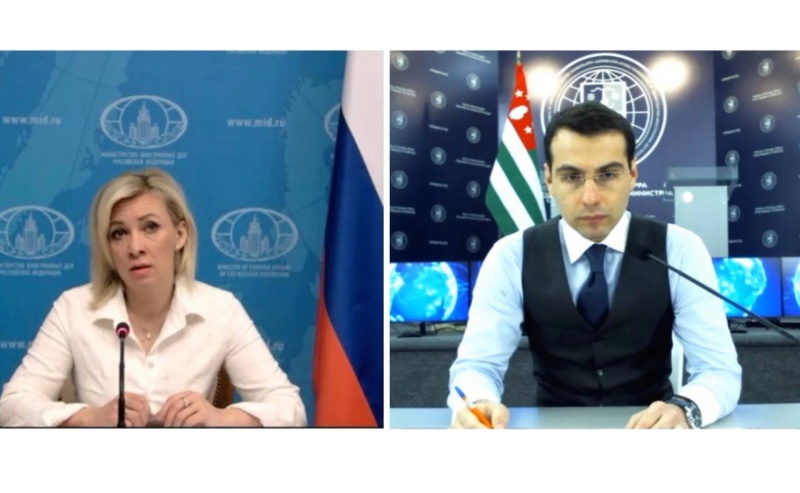İnal Ardzınba ve Maria Zakharova dış politikaya bilgi desteği konusunda istişarelerde bulundular