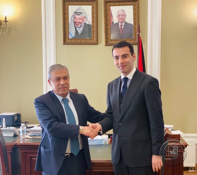 Инал Ардзинба провел встречу с Чрезвычайным и Полномочным Послом Палестины в Российской Федерации Абделем Хафиз Нофаль