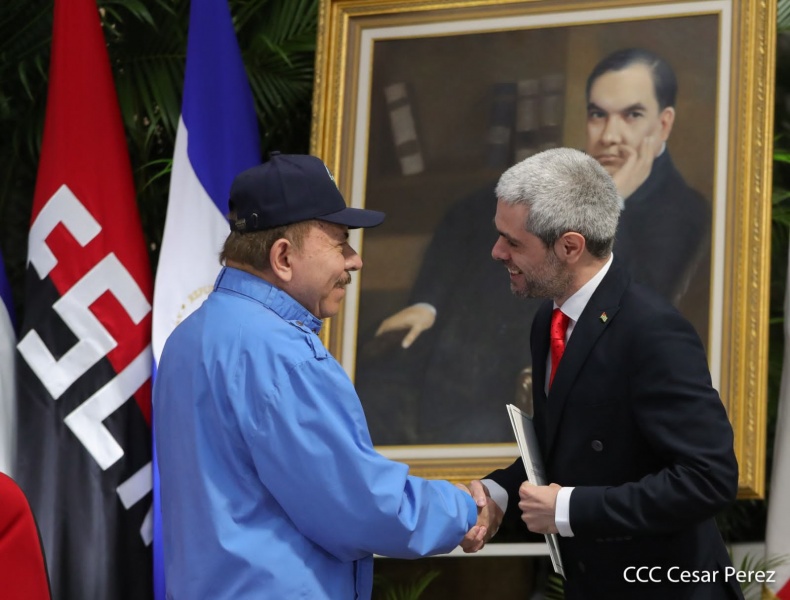 Инар Ладария вручил верительные грамоты Президенту Республики Никарагуа Даниэлю Ортеге