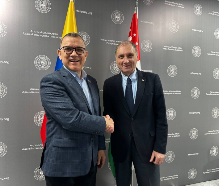 Sergey Shamba held a meeting with the Ambassador of Venezuela to Russia and Abkhazia concurrently Jesus Rafael Salazar Velasquez